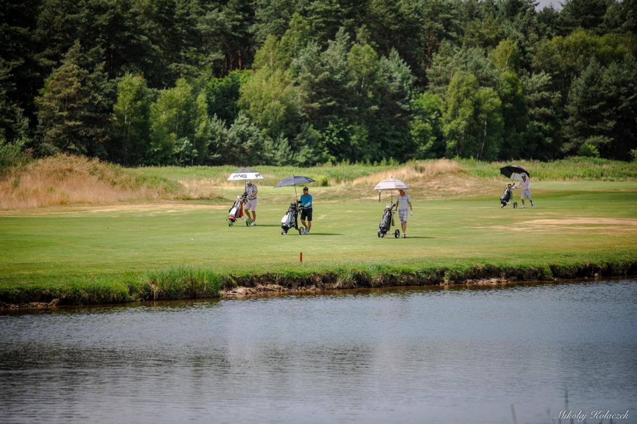 Golf Apartament W Sobieniach Sobienie Jeziory 外观 照片